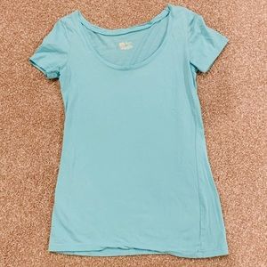 Bundle of 2! Express and Old Navy women’s tees